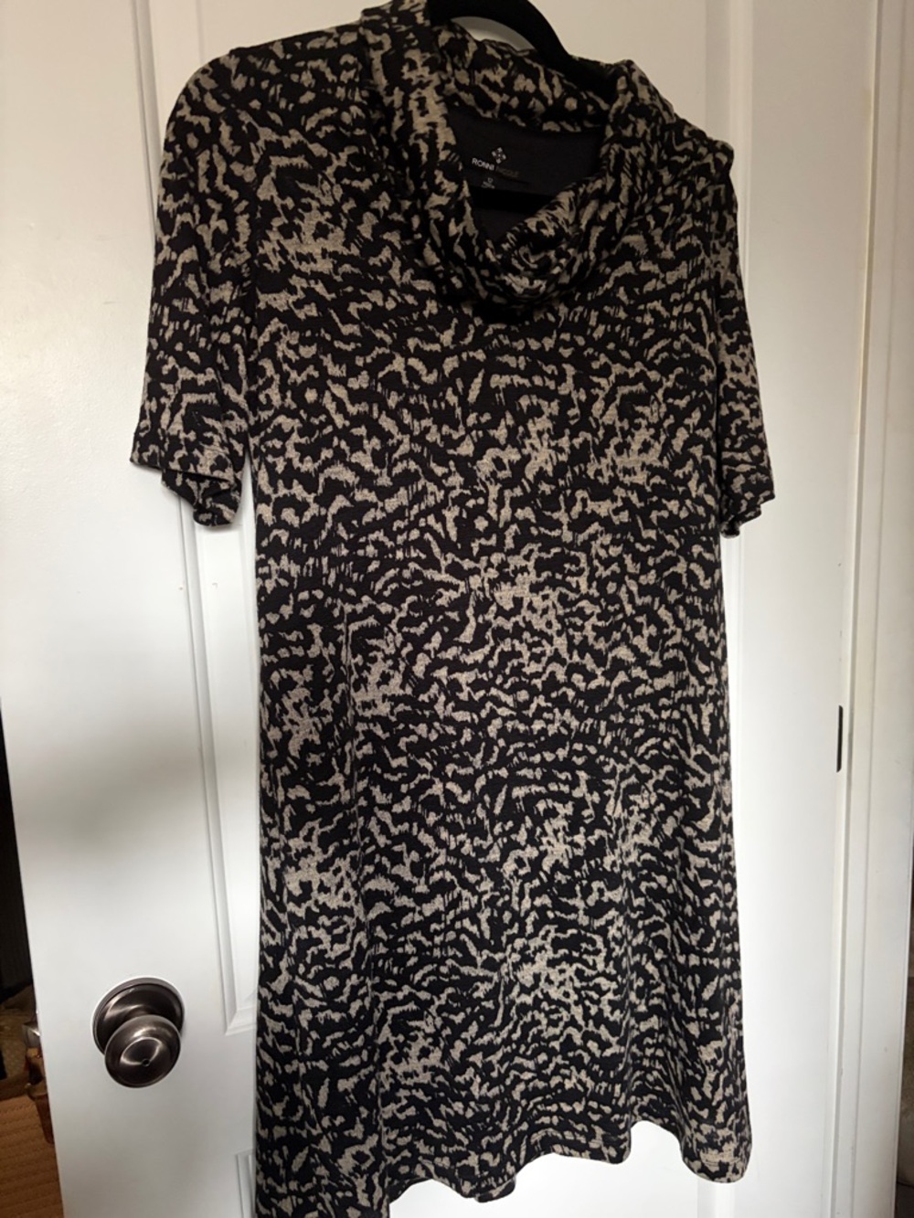 Ronni Nicole Black and Cream Abstract Print Cowl Neck Midi Dress